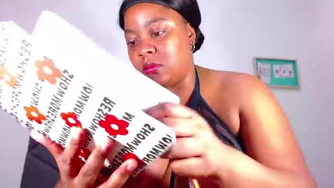 Snapshot of rachelbrown_ chatting on December 11, 12:34 pm MALIKA Z online show from December 11, 12:34 pm