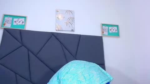 Snapshot of rachelbrown_ chatting on December 14, 6:20 pm MALIKA Z online show from December 14, 6:20 pm