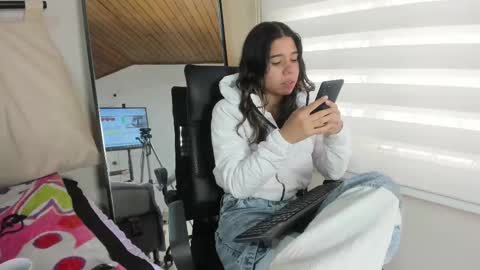 Rachell online show from February 9, 4:50 pm