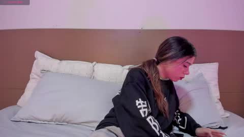 Rachell online show from April 14, 4:07 am