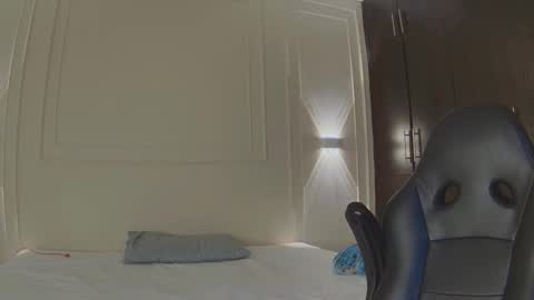 Snapshot of rachell_owen chatting on December 23, 5:05 am rachell_owen online show from December 23, 5:05 am