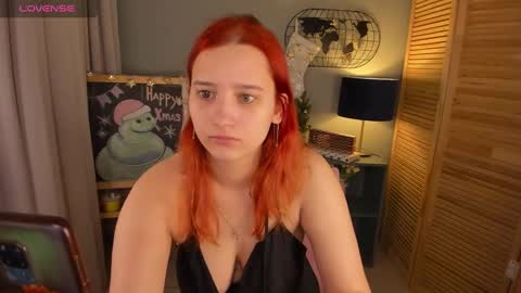 Snapshot of rachelpirce chatting on December 18, 1:59 am Rachel online show from December 18, 1:59 am