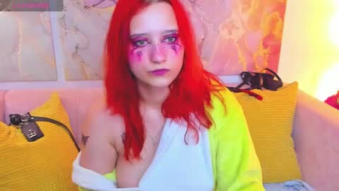 Snapshot of rachelpirce chatting on January 8, 8:27 am Rachel online show from January 8, 8:27 am