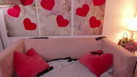 Snapshot of rachelpirce chatting on February 16, 5:48 am Rachel online show from February 16, 5:48 am