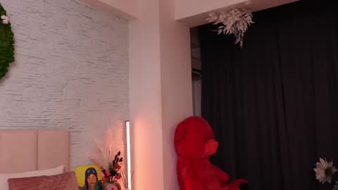 RachelSwaan online show from January 22, 6:10 am