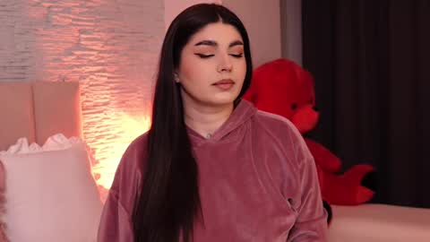 RachelSwaan online show from March 7, 4:46 am