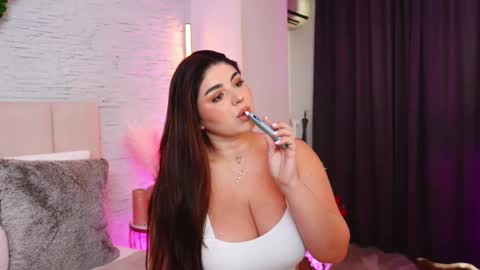 RachelSwaan online show from February 19, 7:48 am