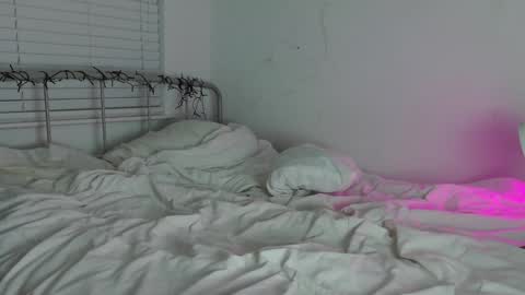 Snapshot of rachelxyung chatting on December 24, 12:22 am Rachel Yung online show from December 24, 12:22 am