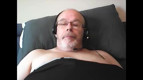 Snapshot of rader50 chatting on November 16, 9:37 am rader50 online show from November 16, 9:37 am