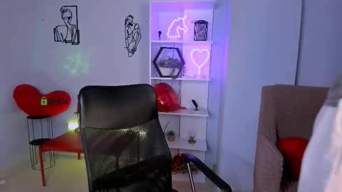 rafael online show from December 17, 8:59 pm