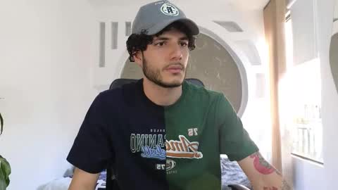 Snapshot of rafael_mendez chatting on November 2, 8:33 pm R A F A E L online show from November 2, 8:33 pm