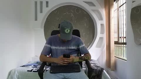 Snapshot of rafael_mendez chatting on November 23, 8:30 pm R A F A E L online show from November 23, 8:30 pm