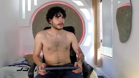 Snapshot of rafael_mendez chatting on November 26, 9:05 pm R A F A E L online show from November 26, 9:05 pm