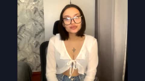 Snapshot of rafaelaloghry chatting on February 3, 12:21 pm Riya online show from February 3, 12:21 pm