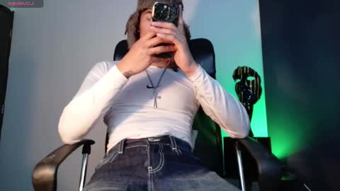 Snapshot of rafaelstone chatting on January 15, 3:22 am IG online show from January 15, 3:22 am