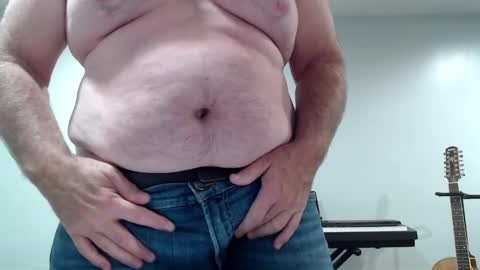 Snapshot of ragin_hardon001 chatting on December 22, 9:31 pm Ray online show from December 22, 9:31 pm