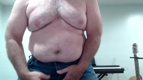 Snapshot of ragin_hardon001 chatting on October 19, 6:08 pm Ray online show from October 19, 6:08 pm