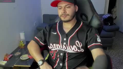 ragnar_lothbrok77 online show from April 23, 6:14 am