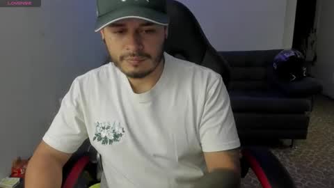 ragnar_lothbrok77 online show from April 23, 10:34 pm