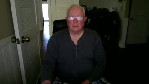 Snapshot of raiderman215 chatting on June 13, 5:55 pm raiderman215 online show from June 13, 5:55 pm