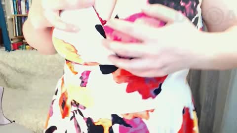 Snapshot of rainbowladyy chatting on November 28, 1:25 pm rainbowladyy online show from November 28, 1:25 pm