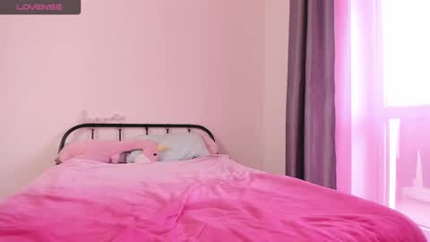 Snapshot of rainbowpony420 chatting on October 29, 11:34 am Joline and Alexa online show from October 29, 11:34 am