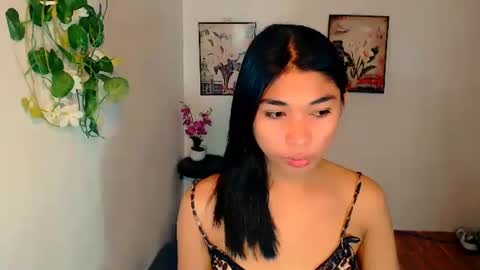 raindrizzle1706 online show from December 20, 11:17 am