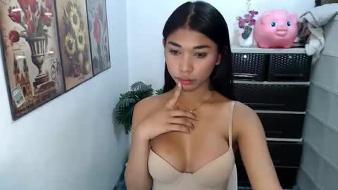 raindrizzle1706 online show from April 21, 6:01 pm