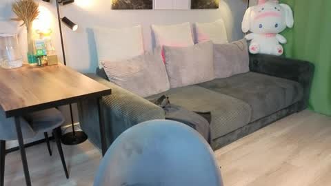 rainevi online show from April 4, 11:29 am