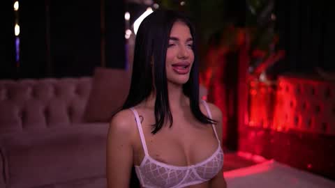 Raisa online show from January 14, 6:02 pm