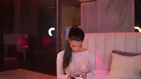 Raisa online show from June 26, 5:17 pm