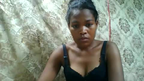 raissalove688460 online show from June 3, 2:33 pm