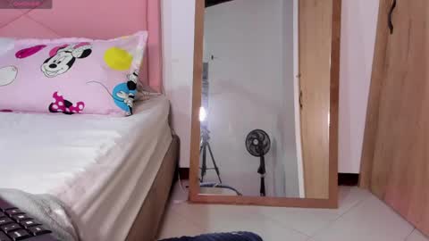  Nina  online show from April 21, 1:42 am