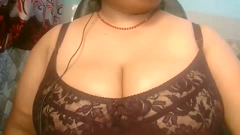 rakhi33888 online show from November 4, 5:01 pm