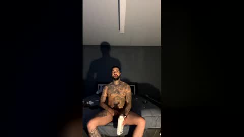 ralerios22 online show from May 8, 1:55 am