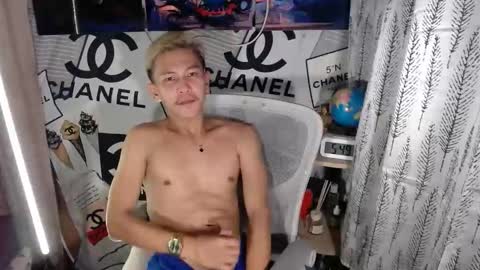 ralfhuge24 online show from April 22, 9:49 pm