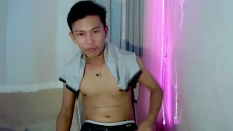 Snapshot of ralfhuge24 chatting on May 31, 3:15 am ralfhuge24 online show from May 31, 3:15 am