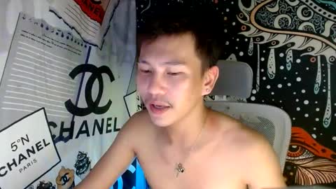 Snapshot of ralfhuge24 chatting on June 8, 5:08 am ralfhuge24 online show from June 8, 5:08 am