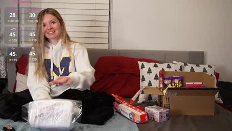 Snapshot of ramichick chatting on December 23, 1:40 am Rami online show from December 23, 1:40 am