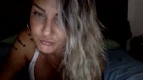 Mamakel online show from October 24, 1:57 am