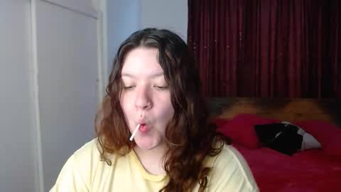 Snapshot of ramona15 chatting on May 12, 10:29 pm Ramona online show from May 12, 10:29 pm