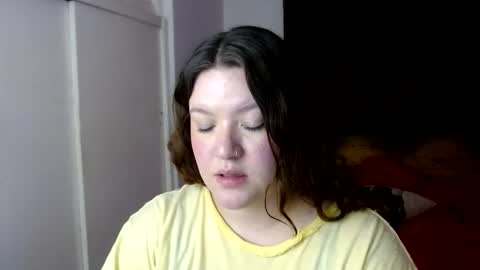 Snapshot of ramona15 chatting on May 23, 1:22 am Ramona online show from May 23, 1:22 am