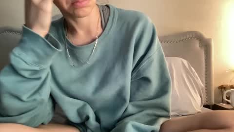 RamonaJ online show from December 4, 5:11 pm