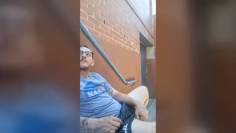 Snapshot of ramz_rodz chatting on July 13, 8:33 pm ramz_rodz online show from July 13, 8:33 pm