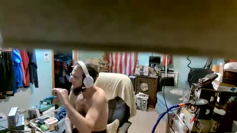 Snapshot of randalltotazz chatting on December 7, 1:25 am Randall online show from December 7, 1:25 am