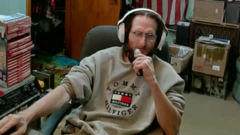 Snapshot of randalltotazz chatting on February 15, 6:44 am Randall online show from February 15, 6:44 am