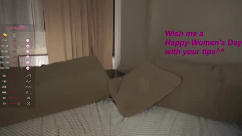 Snapshot of randichaplin chatting on March 8, 9:51 pm Vilda online show from March 8, 9:51 pm