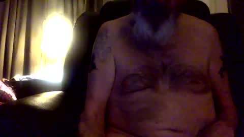 Snapshot of rando56 chatting on October 26, 9:48 am Randy online show from October 26, 9:48 am