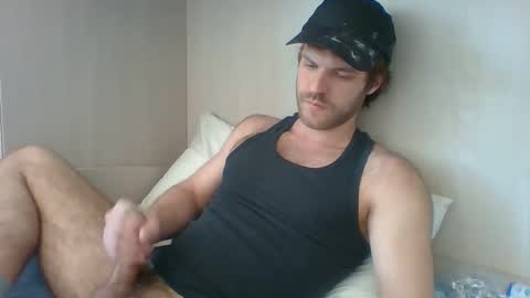 randomguy_42 online show from June 3, 10:18 am