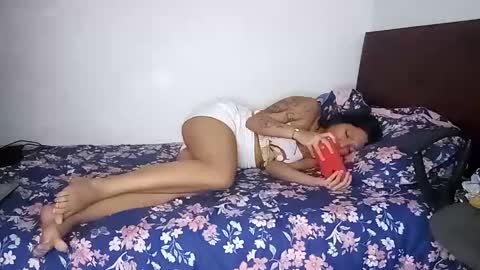 Snapshot of rangel_sex chatting on February 26, 12:16 am Rangel and Lola online show from February 26, 12:16 am